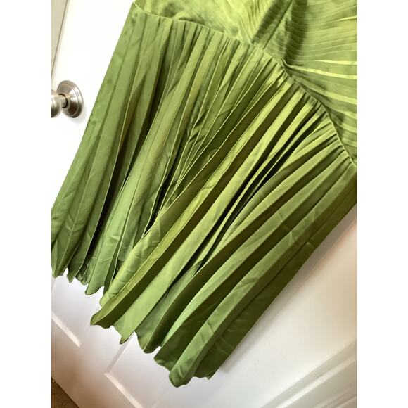 NWT Abercrombie & Fitch Women's The A&F Giselle Pleated Mini Dress Green Size XL - Picture 5 of 14